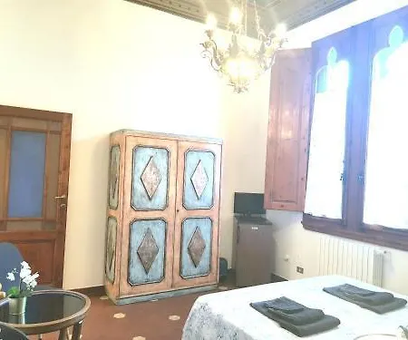 לינה וארוחת בוקר 400 3*