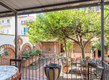 400 Bed & Breakfast 4*